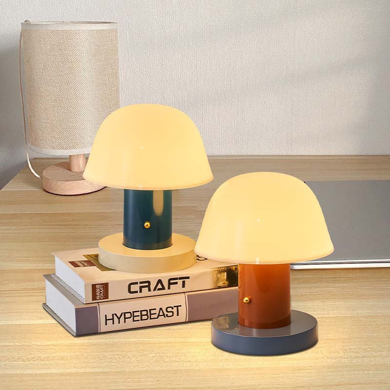 Lampe de chevet en forme de champignon