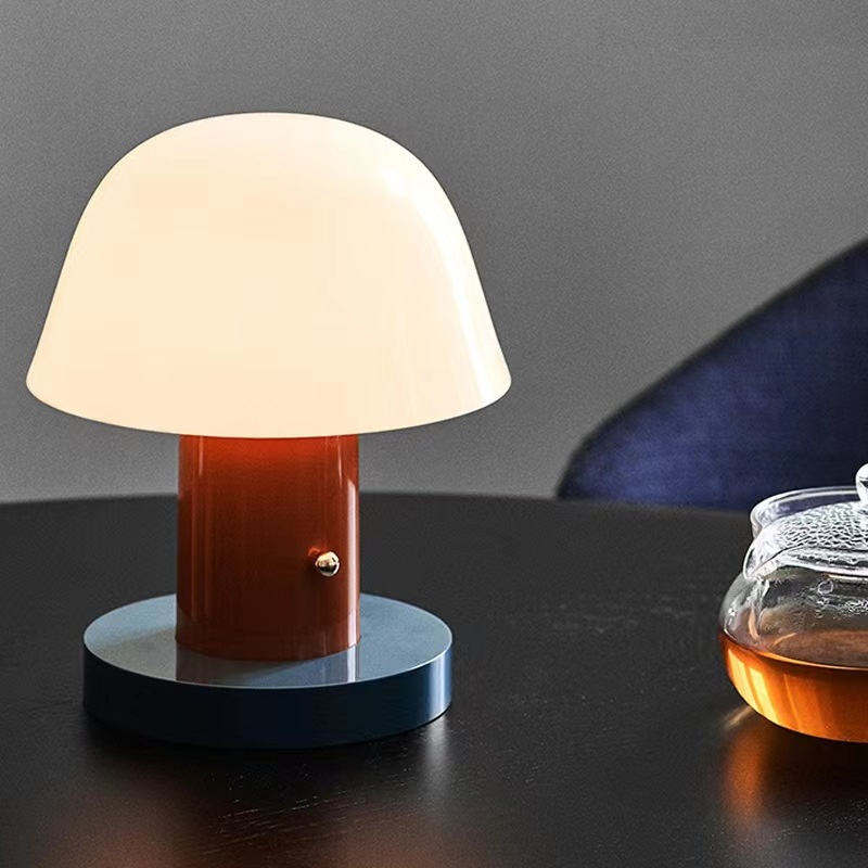 Lampe de chevet en forme de champignon